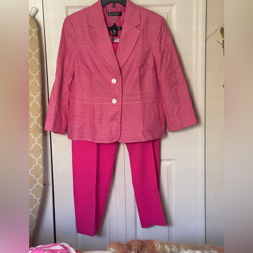 Kasper suit/tops,bright/hot pink, never worn, tags off bc I thought I would keep